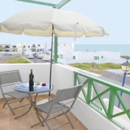 2 Bedrooms With Terrace And Wifi At *