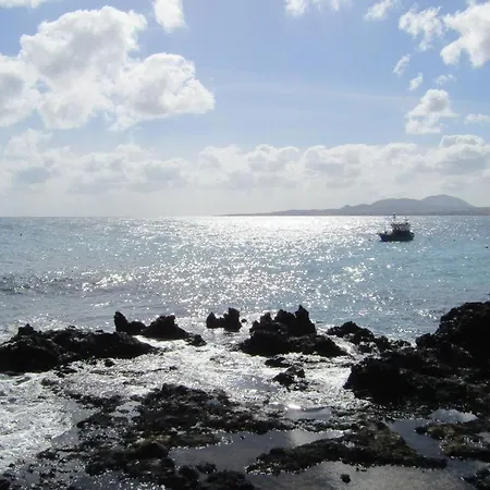 2 Bedrooms With Terrace And Wifi At