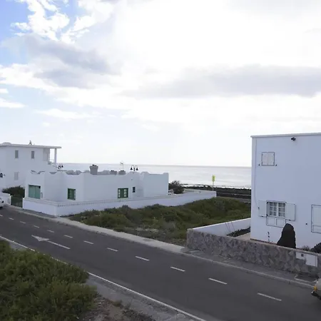 Apartment 2 Bedrooms With Terrace And Wifi At