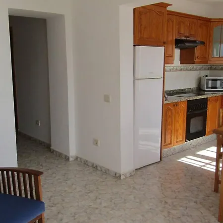 2 Bedrooms With Terrace And Wifi At Apartment *