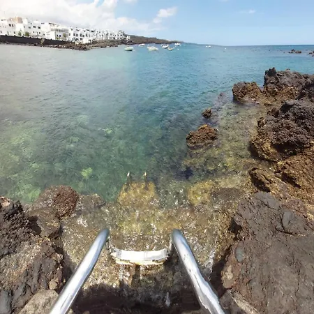 2 Bedrooms With Terrace And Wifi At Apartment Punta Mujeres